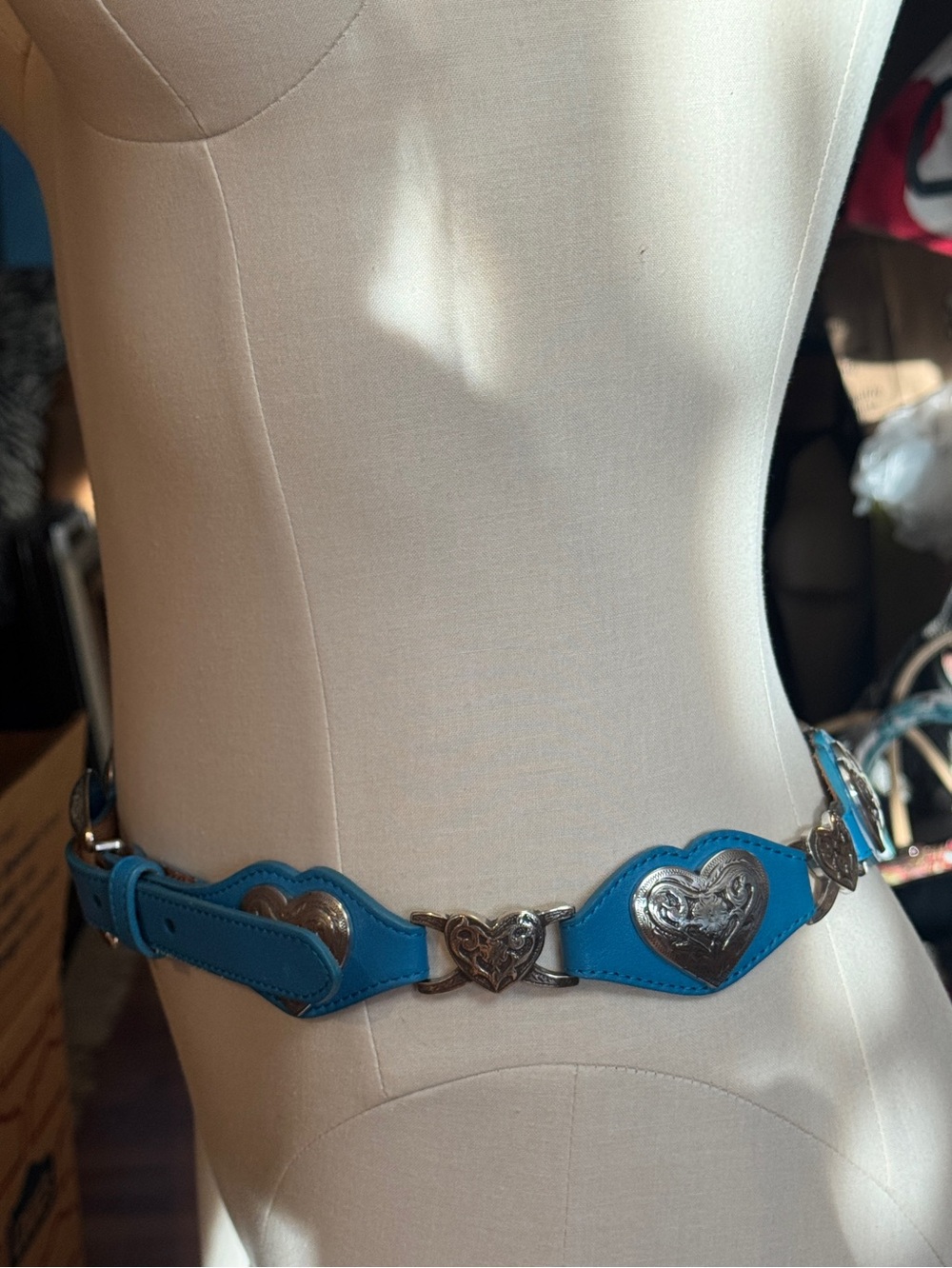 Tony Lama Turquoise Heart Concho Western Belt with Silver-Tone Buckle - Picture 4 of 8